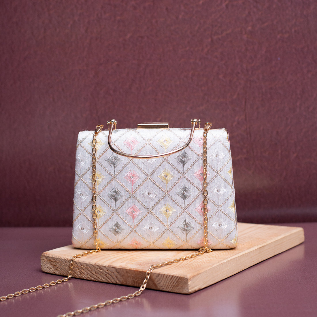 Artklim White Based Multicolored Threadwork Embroidery Clutch