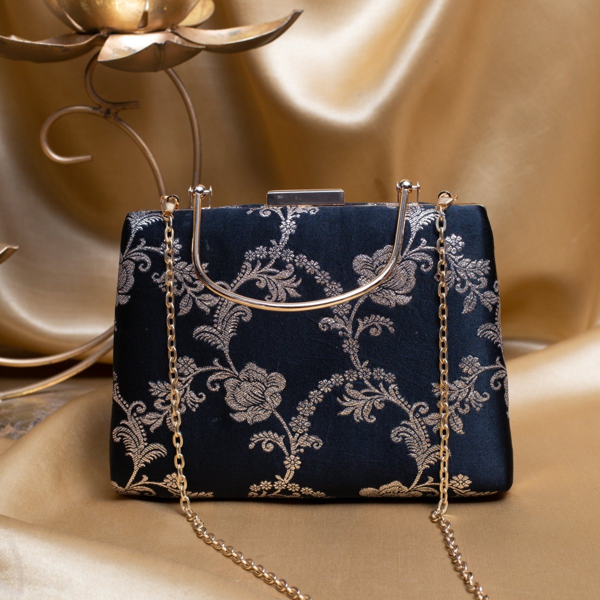 Artklim Black Based Silver Floral Printed Clutch