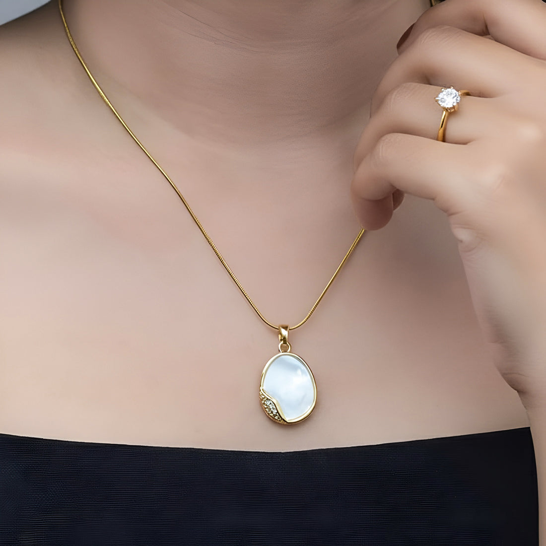 Artklim Minimal Anti Tarnish Gold Pendant Necklace & Ring Set