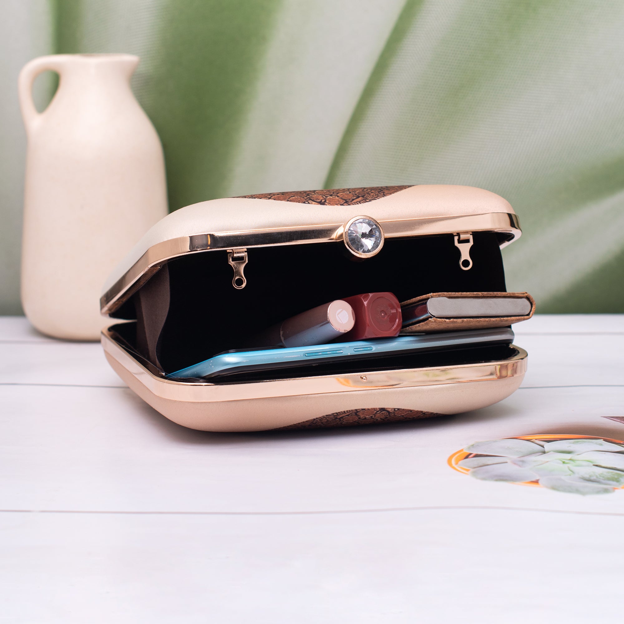 Artklim Autumn Bonsai Tree Portrait Clutch