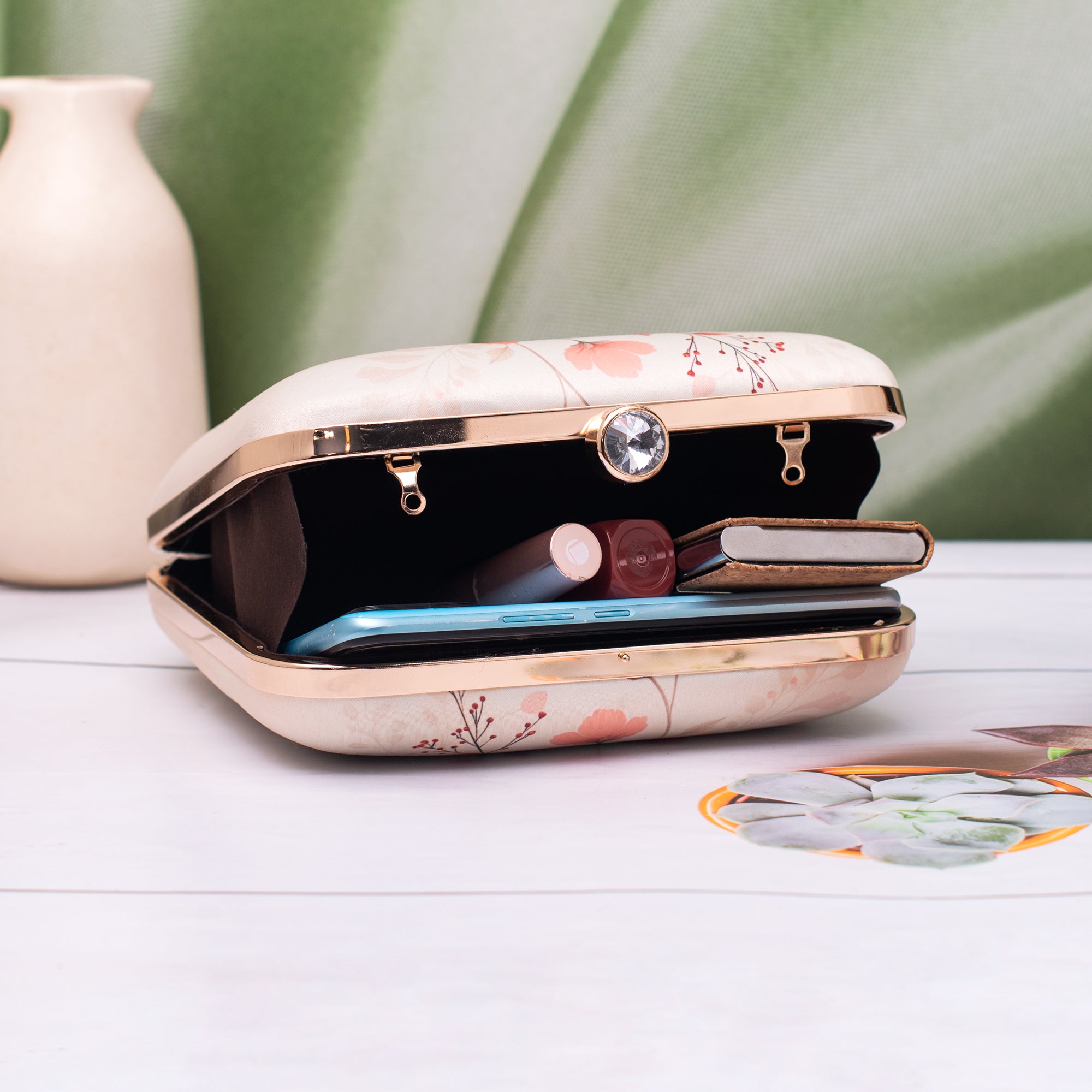 Artklim Soft Pastel Floral Portrait Clutch