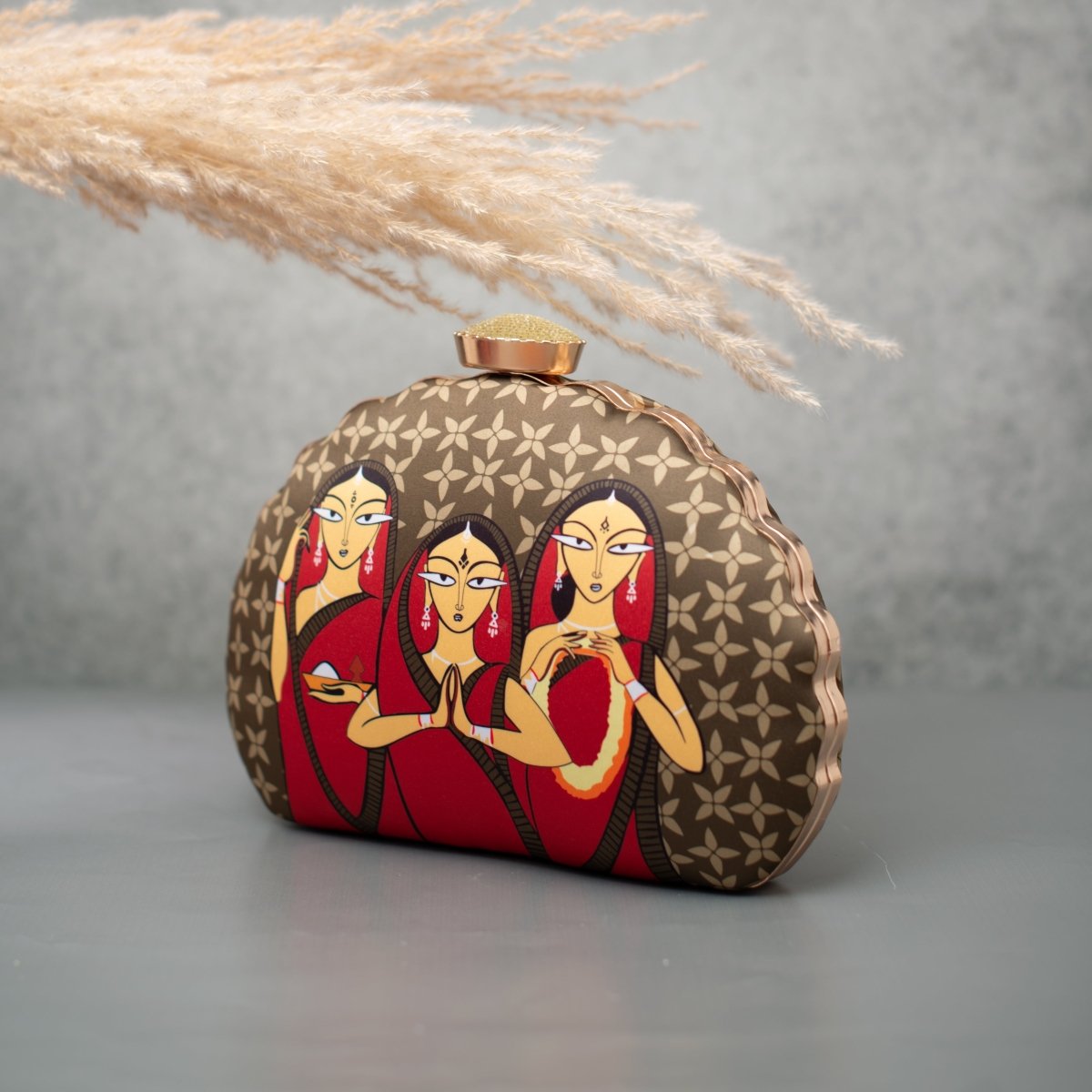 Artklim Madhubani Art Printed D-Shape Clutch