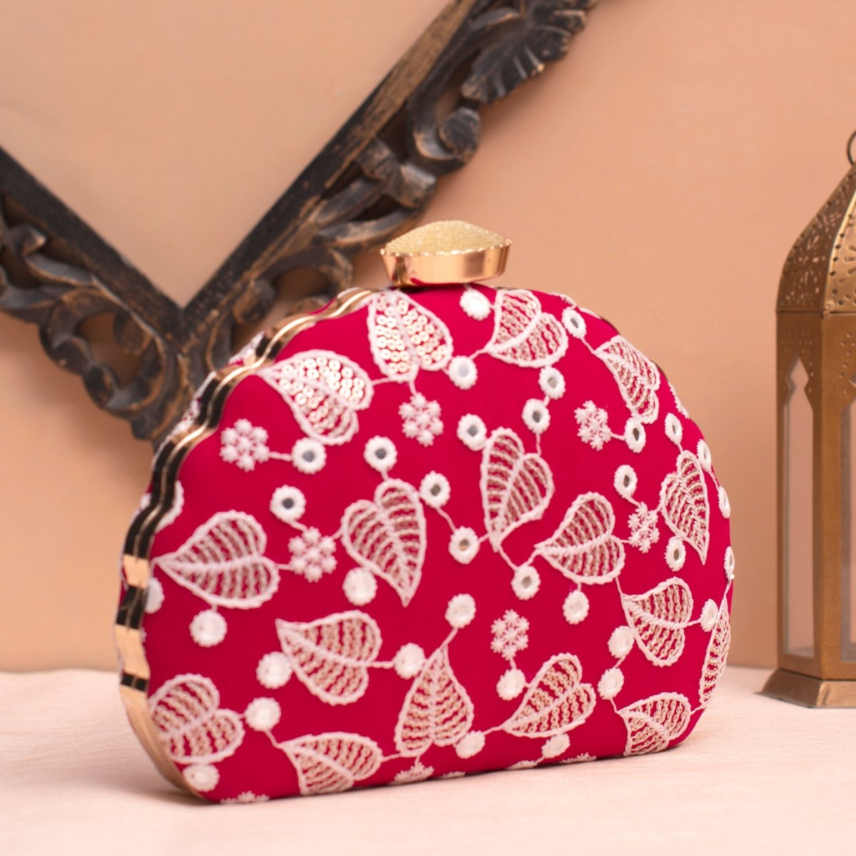 Artklim Red Base White Threadwork Embrodiery Clutch