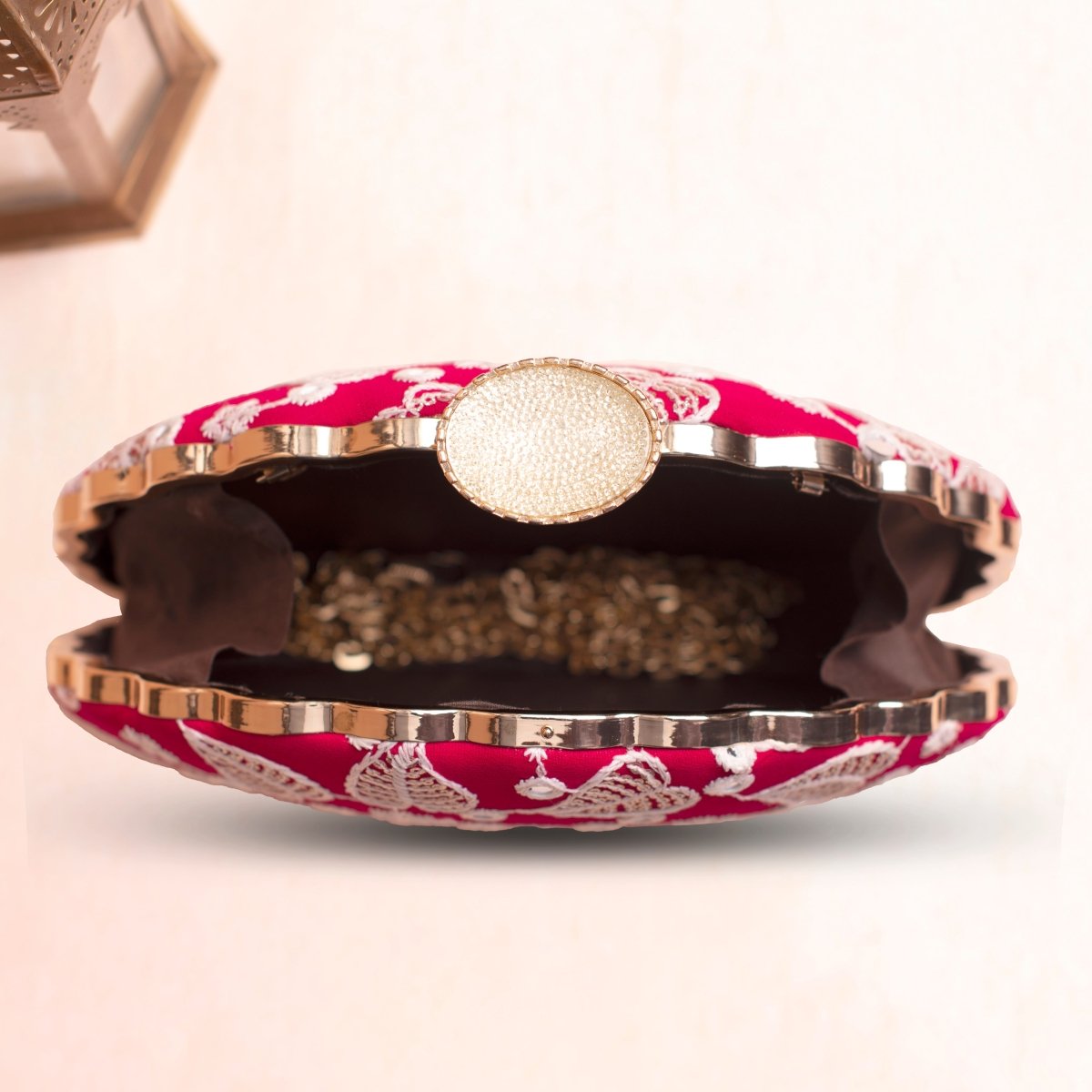 Artklim Red Base White Threadwork Embrodiery Clutch