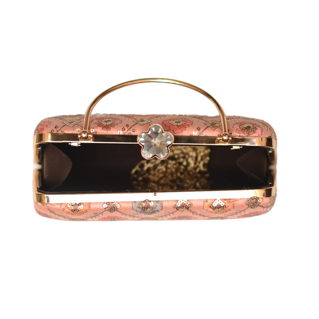 Artklim White Embroidered Party Clutch