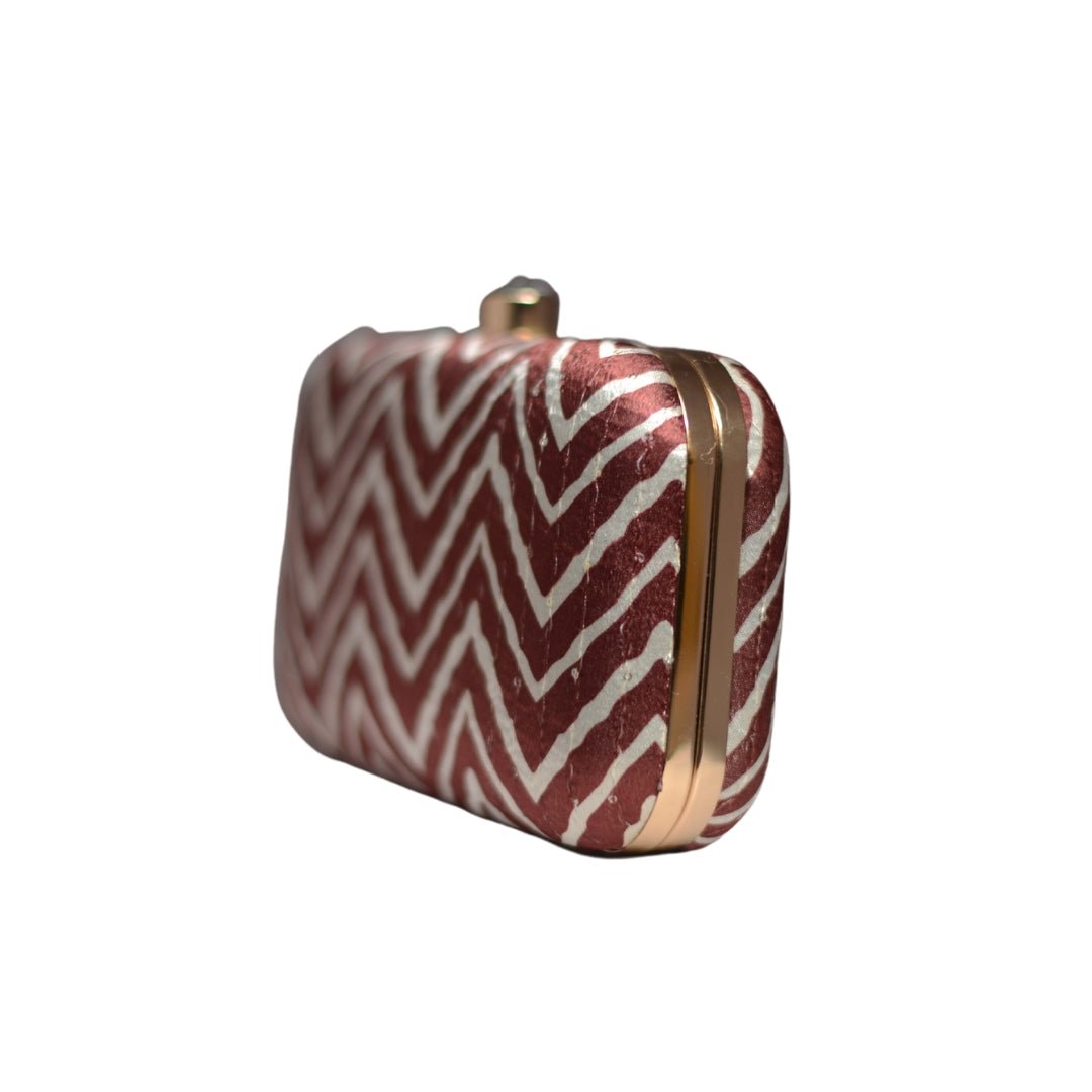 Artklim Brown And White Zigzag Printed Clutch