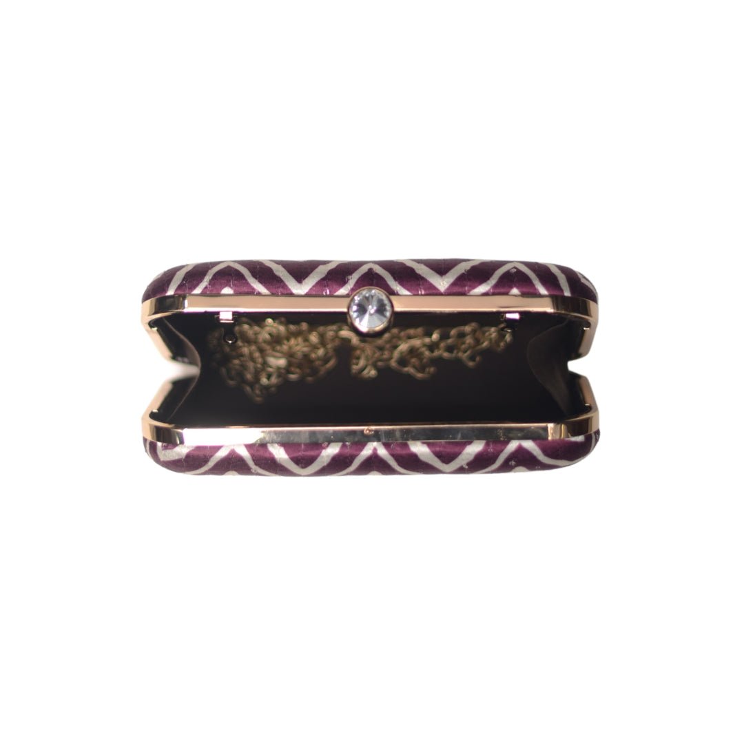 Artklim  Maroon And White Zigzag Printed Clutch