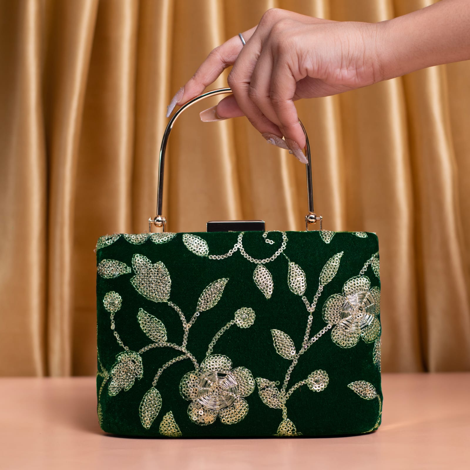 Green Floral Sequins Embroidery Clutch