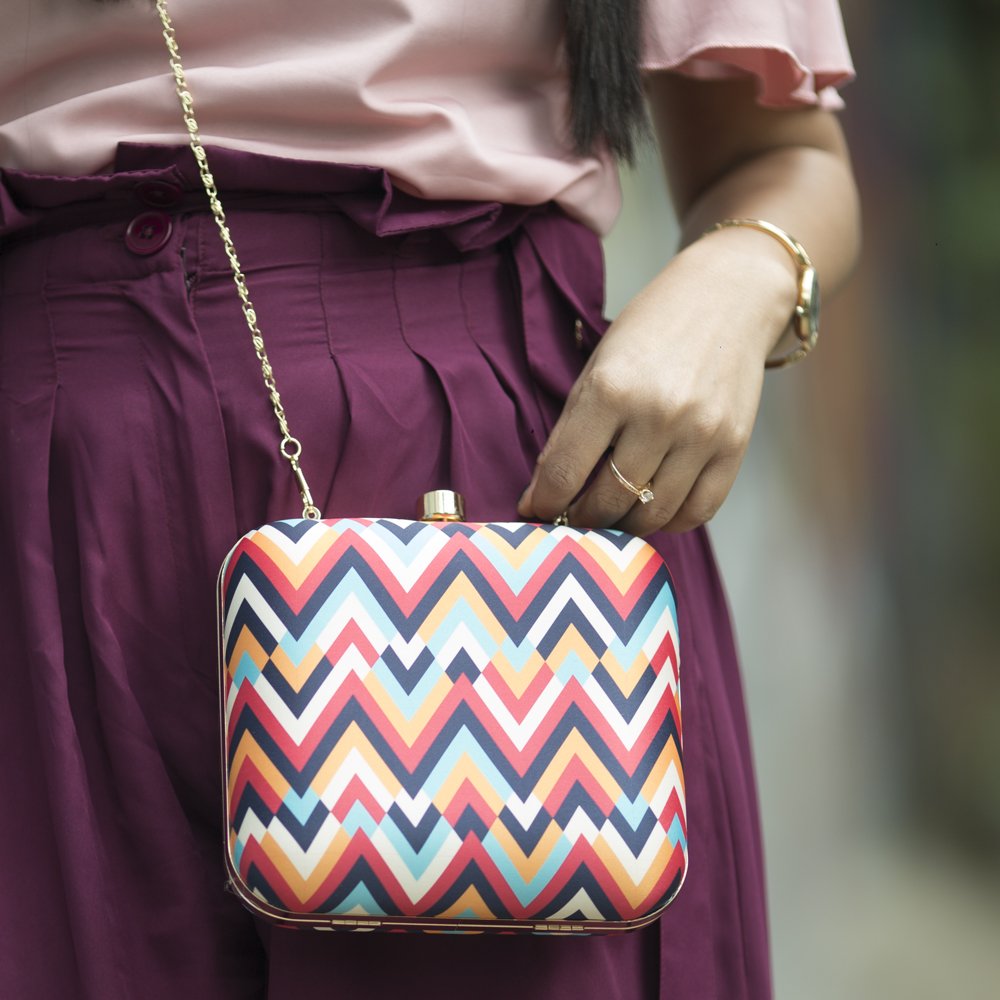 Artklim Zig Zag Printed Clutch