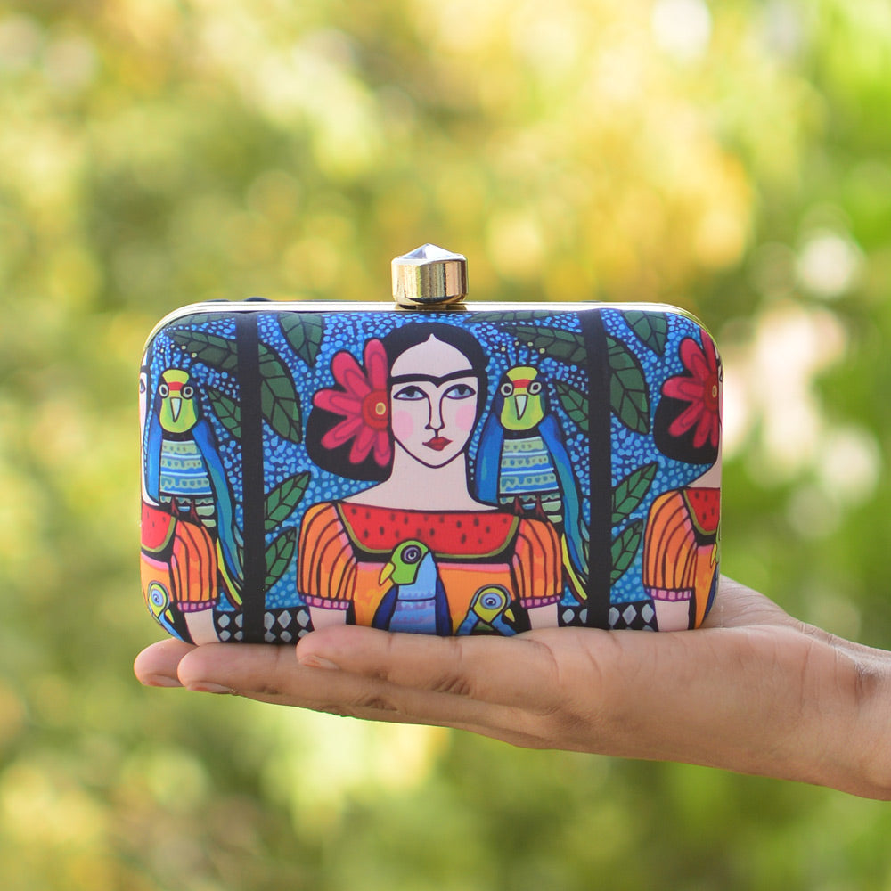 Mother Daughter Twinning Printed Clutch