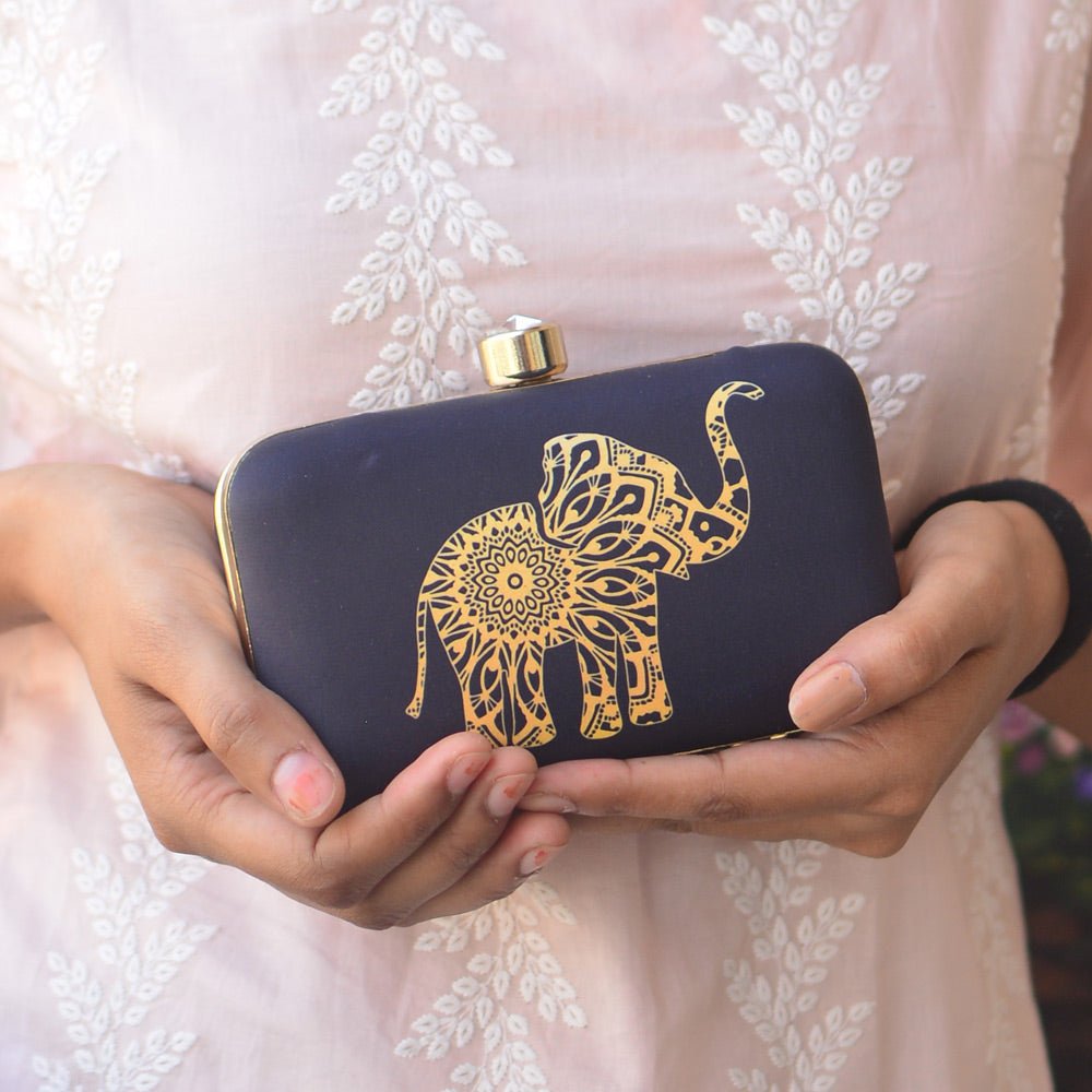 Mother Daughter Twinning Printed Clutch