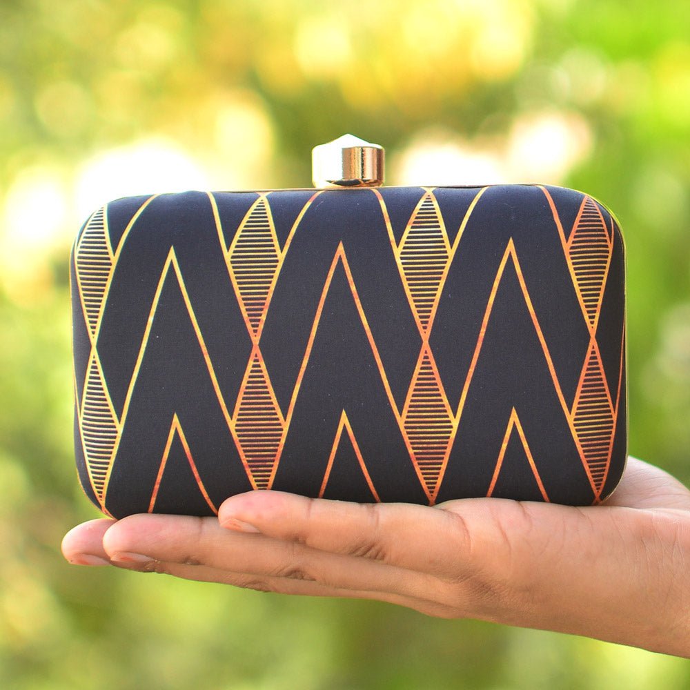 Mother Daughter Twinning Printed Clutch