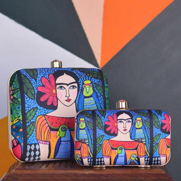 Mother Daughter Twinning Printed Clutch