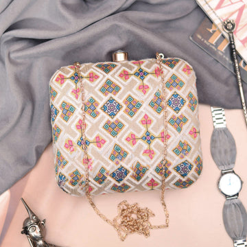 Multi-color Symmetrical Clutch