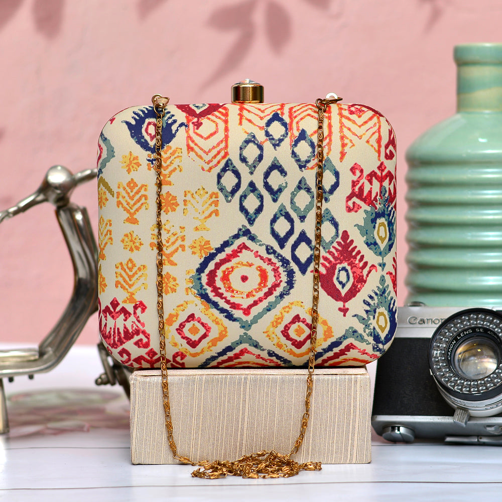 Unusual Pattern Printed Clutch
